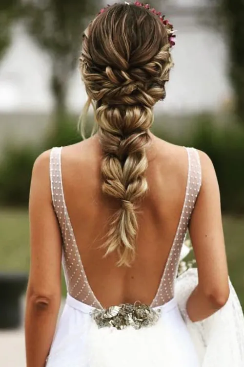 braided-ponytail-wedding photo