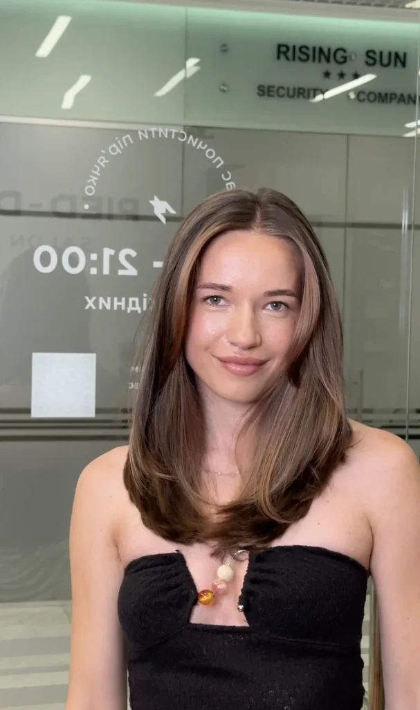 Collarbone Cut with Soft Layers